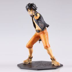 One Piece Luffy With Gun Figur...